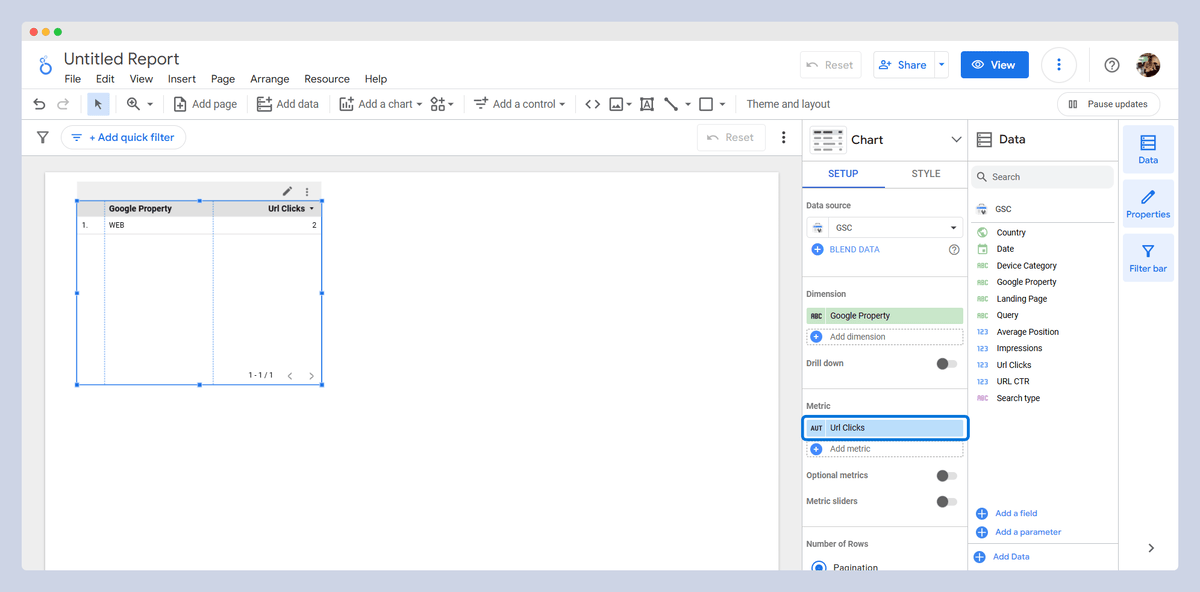 How to select and change metrics in a Looker Studio chart